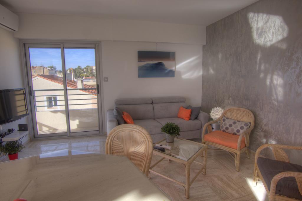Beau 2 Pieces 3 Etoiles Vue Mer Et Montagnes Garage Prive Apartment Cannes